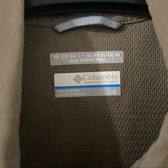 COLUMBIA Lightweight button down shirt - Picture 3 of 3